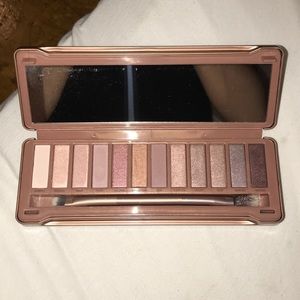 Pure Cosmetics Buff Collection Eyeshadow Palette.